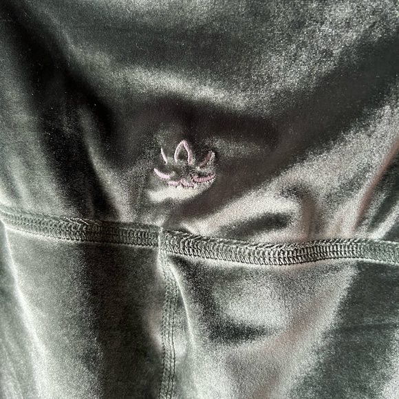 Beyond Yoga High Waisted Midi Legging in Forest Green - Picture 11 of 12